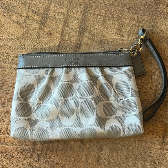 Coach Wristlet - Light Gray SIGNATURE 1941 - Picture 1 of 7